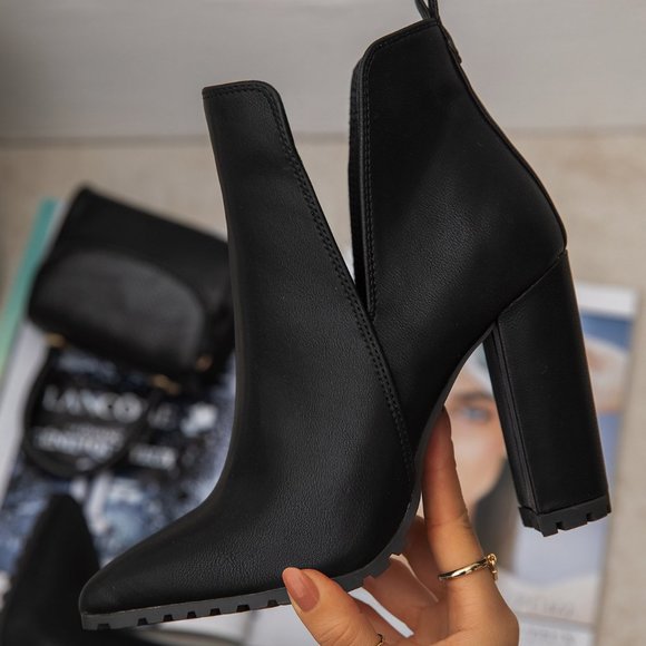 NEW- CALLIE BLACK BOOTIES - Picture 2 of 7